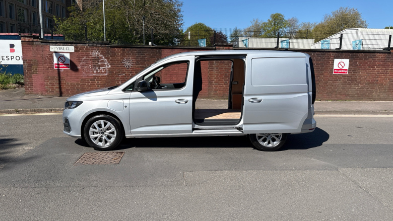 Ford Transit Connect 250 L2 Petrol 1.5 EcoBoost PHEV 150 Limited Van Auto